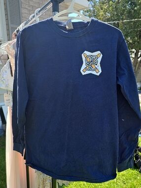 OSLER BLUFF WOMANS Navy Long-Sleeve Graphic Tee